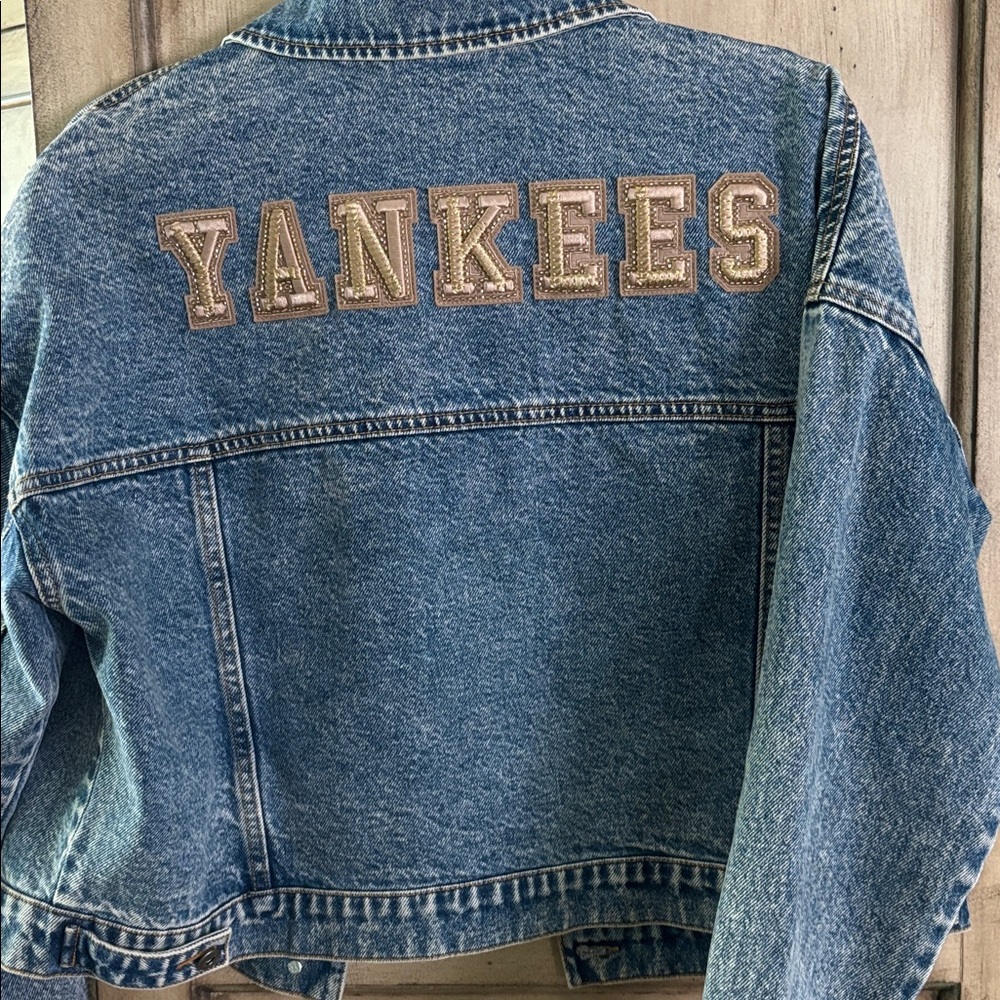 New York Yankees Embroidered Denim Jacket - Light Blue Wash